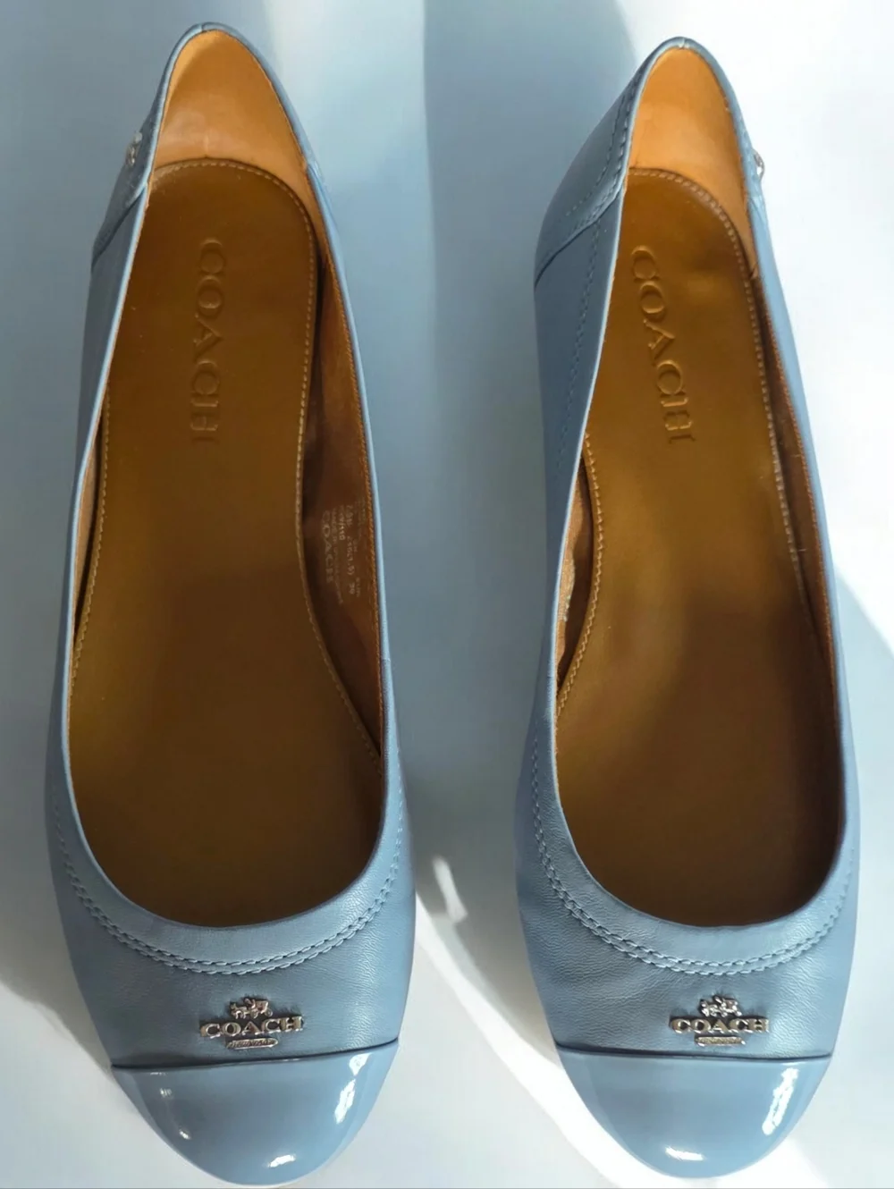 COACH (7.5B) Chelsea Light Blue Leather Cap-Toe Ballet Flats - Picture 4 of 14